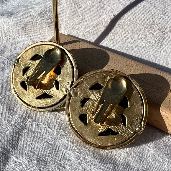 Vintage Gold and Onyx Clip Earrings - Picture 6 of 6